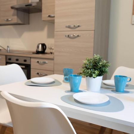 Ora Apartment 代森扎诺-德尔加达 外观 照片