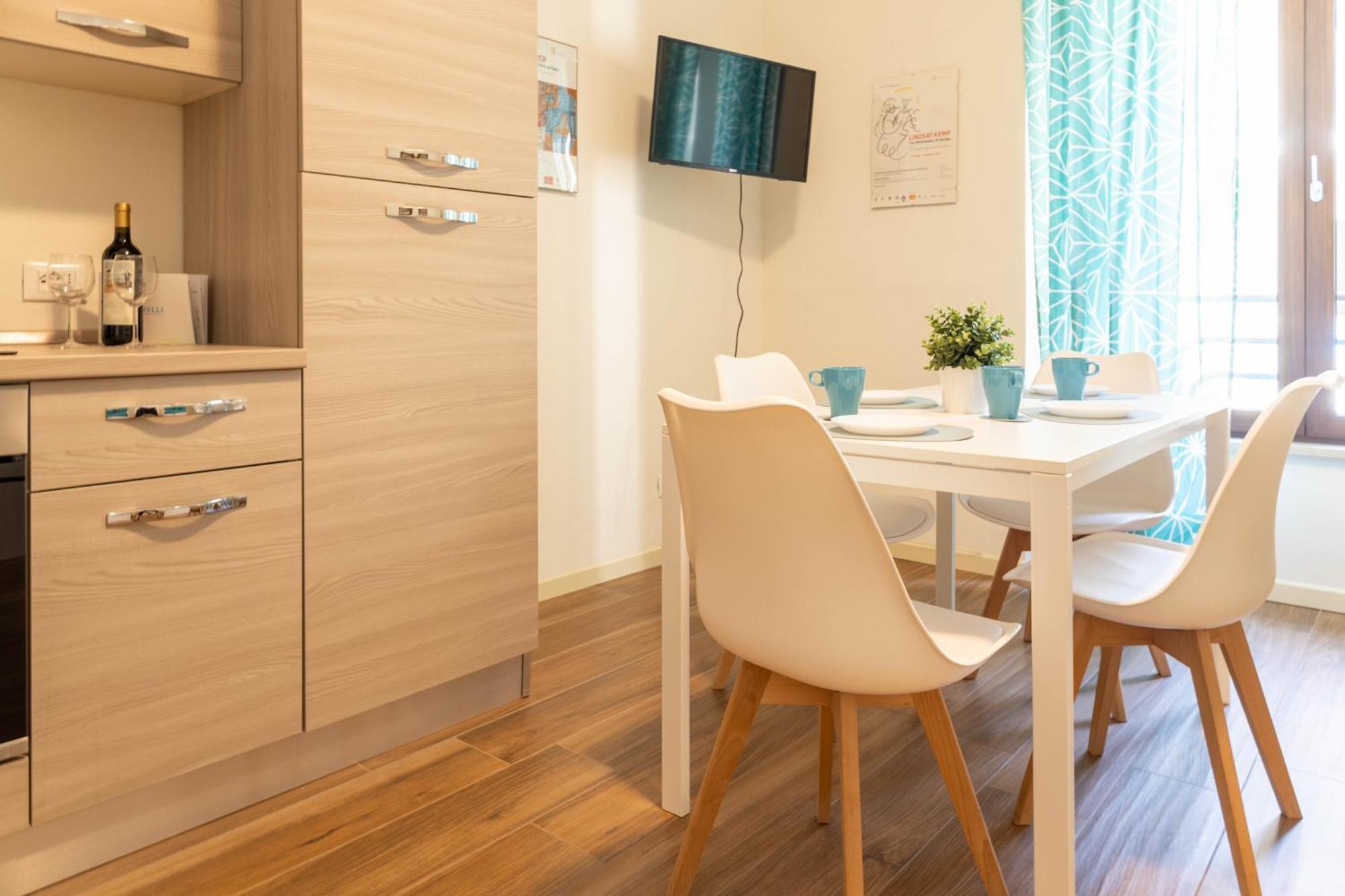 Ora Apartment 代森扎诺-德尔加达 外观 照片