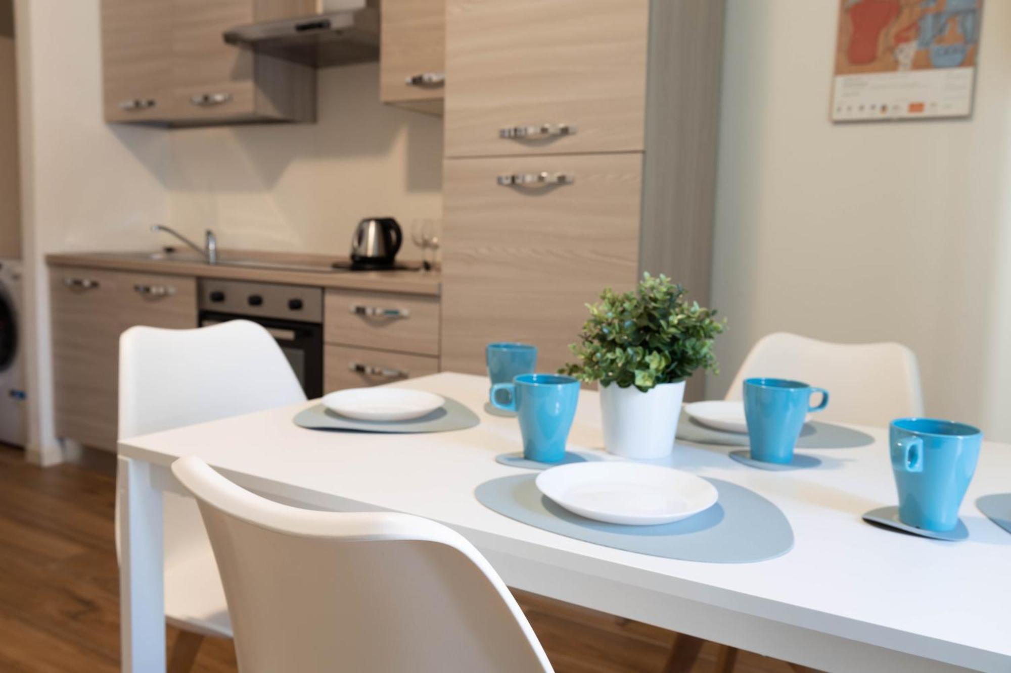 Ora Apartment 代森扎诺-德尔加达 外观 照片